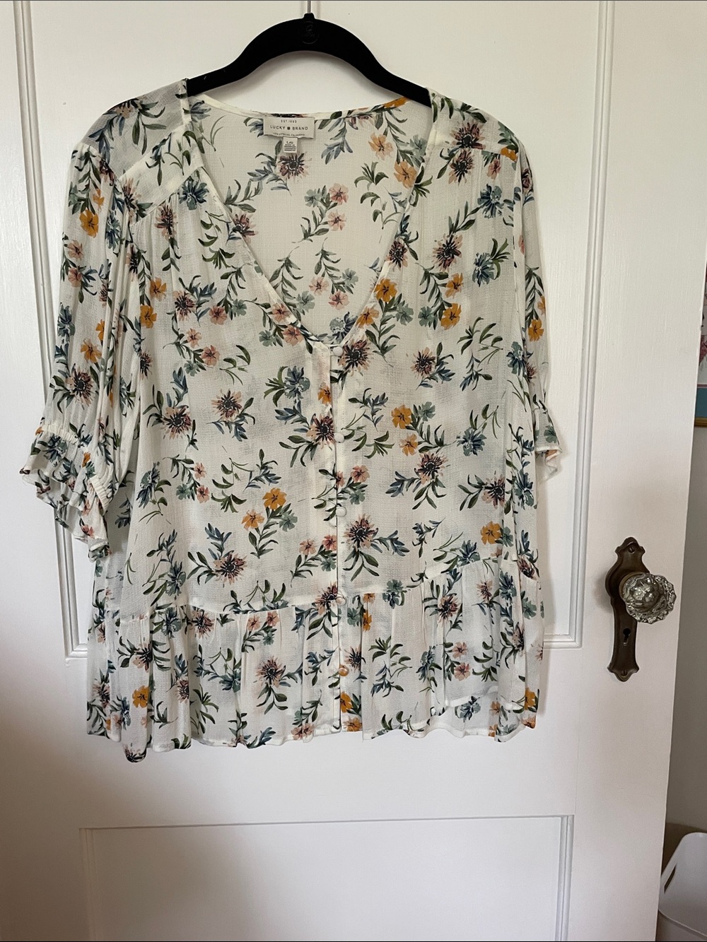 Lucky Brand Cream Floral Button-Front Ruffled Blouse